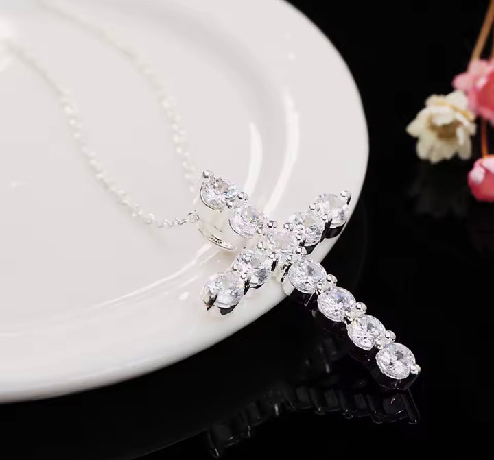 Mini Crystal Elegant Pendant Necklace