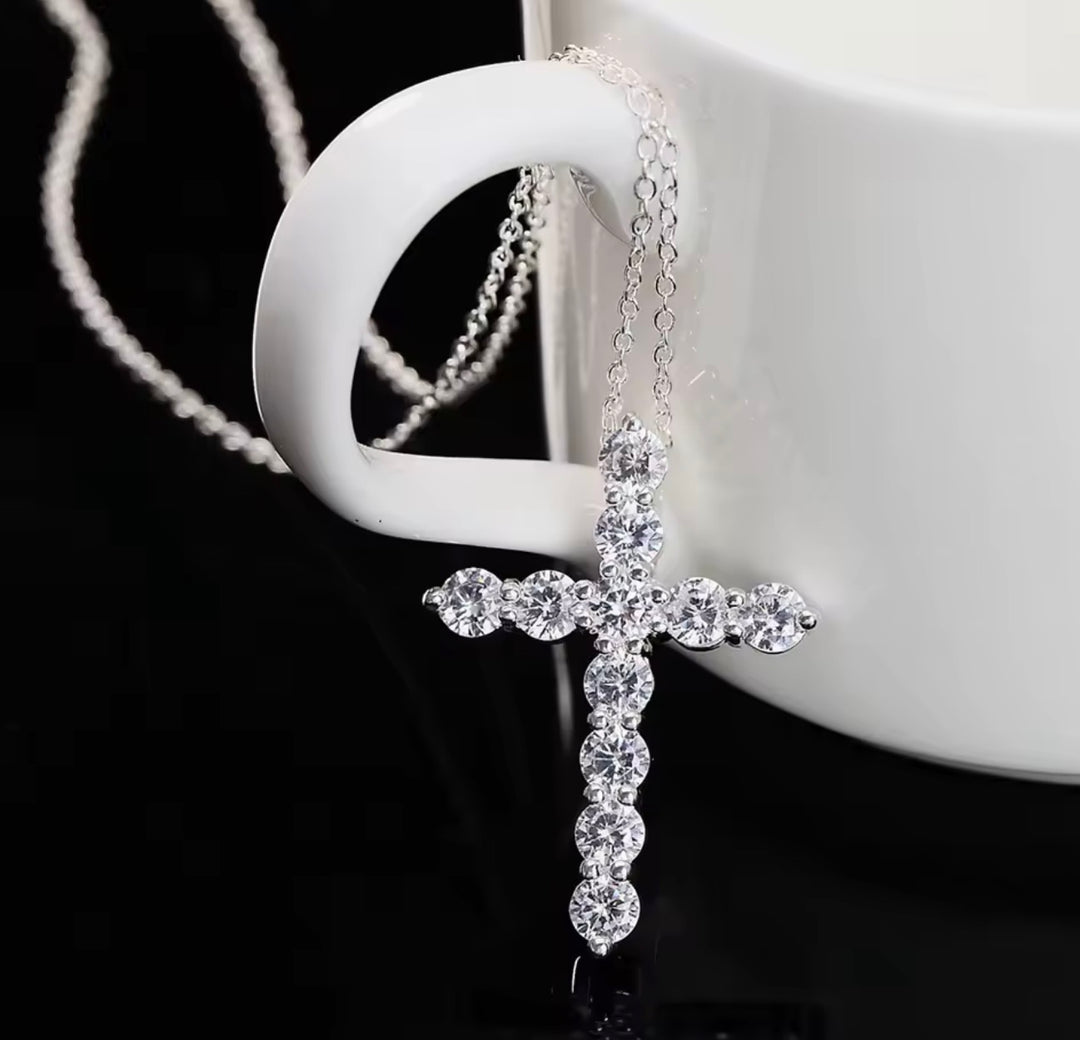 Mini Crystal Elegant Pendant Necklace