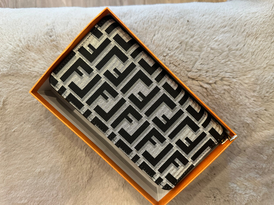 Double zip print purse