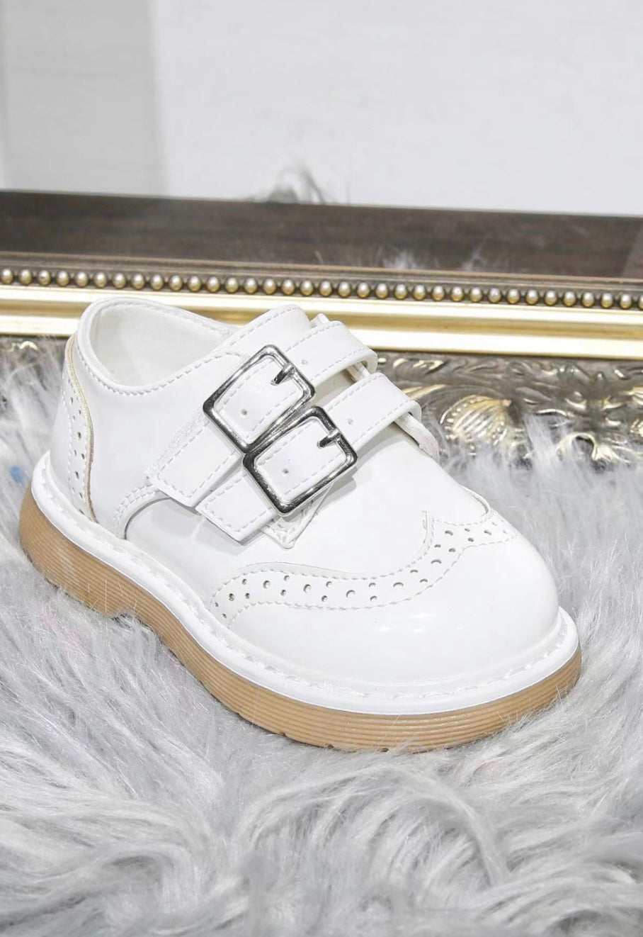 Baby white spanish shoes unisex