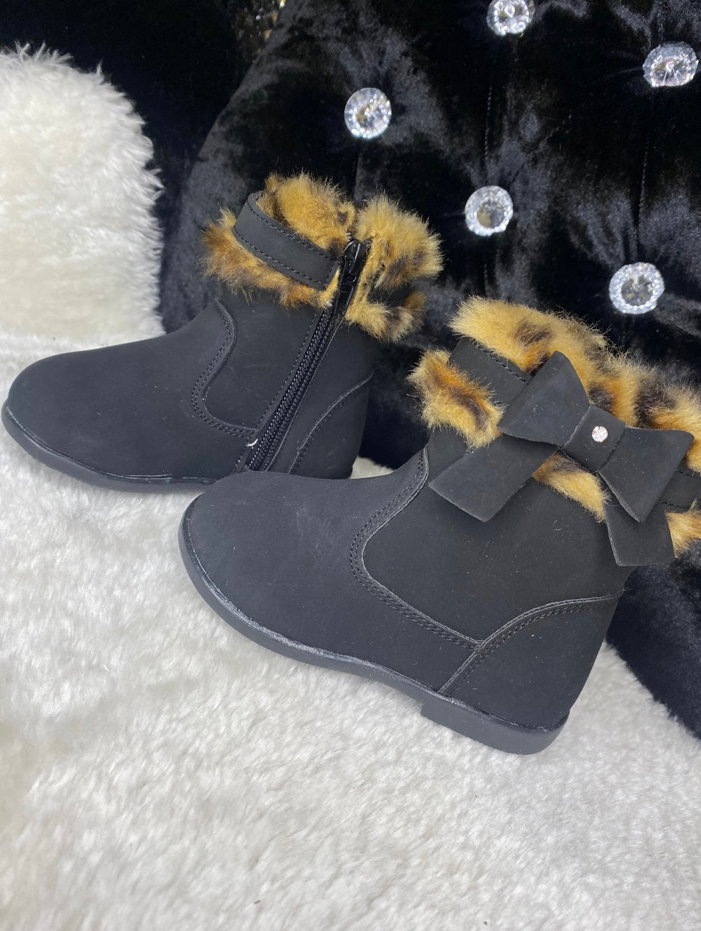 Black leopard baby boots