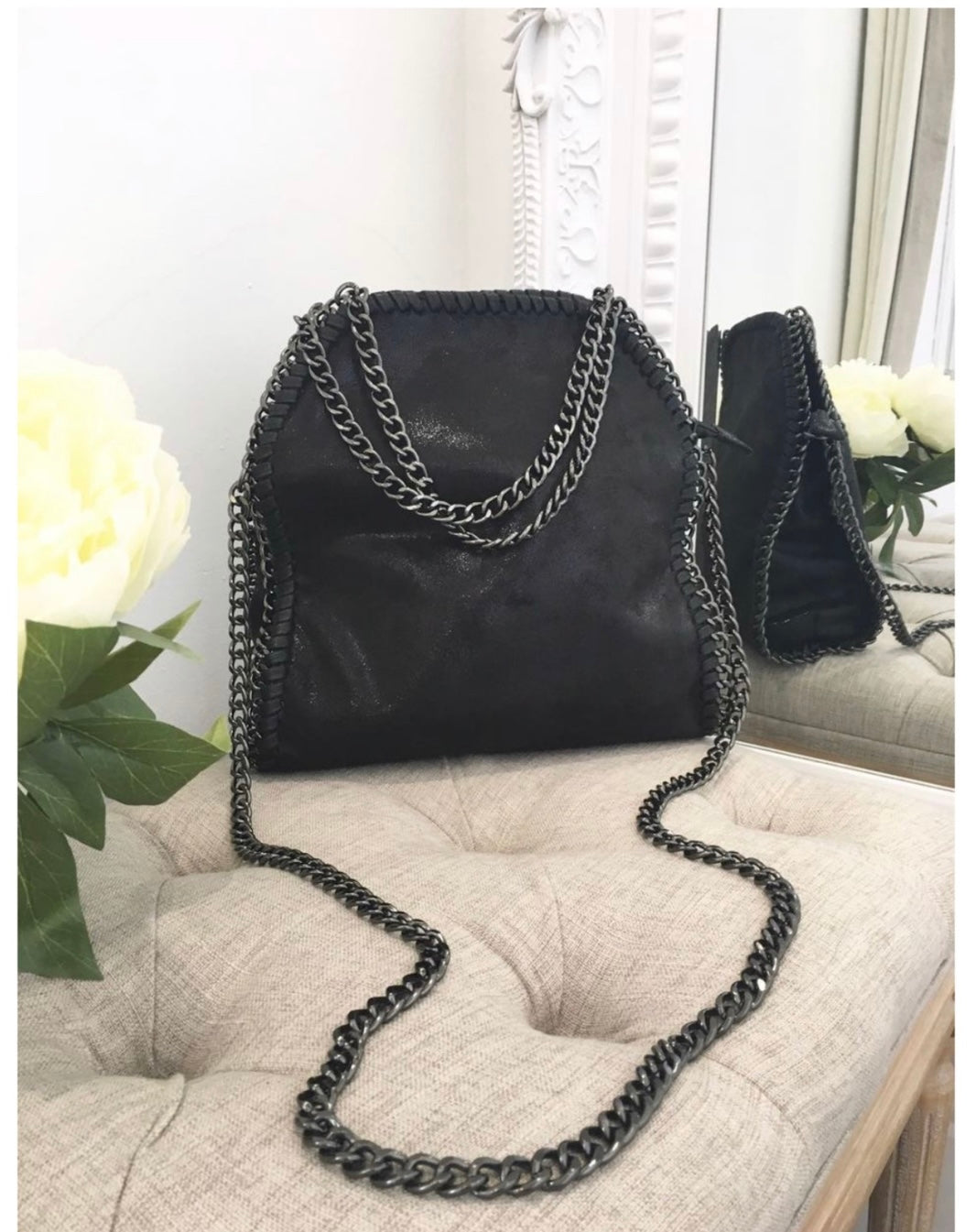 Black faux leather look chain edge style Handbag