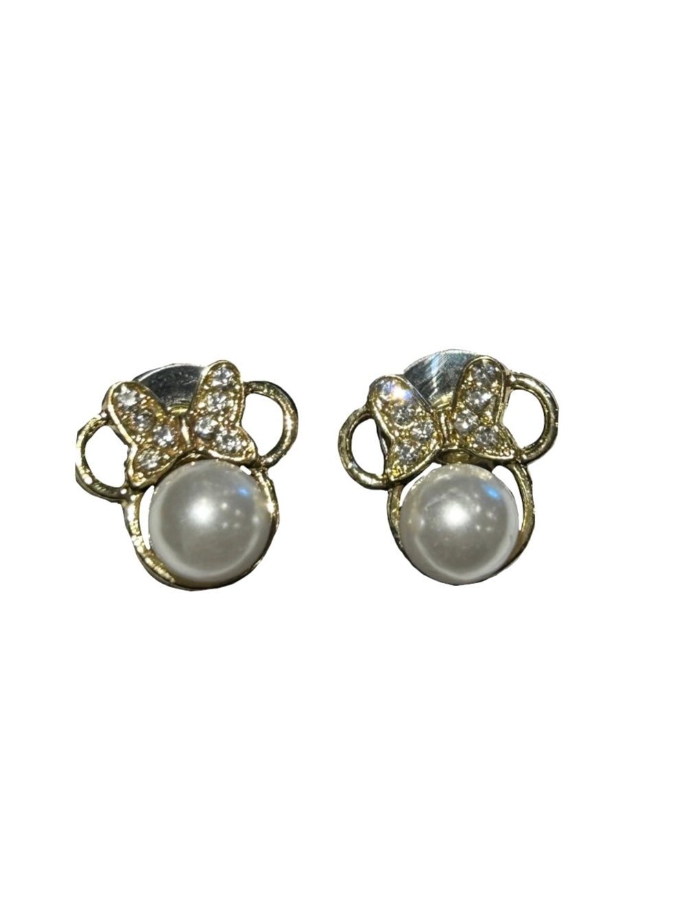 Bow silhoutte style pearl earrings