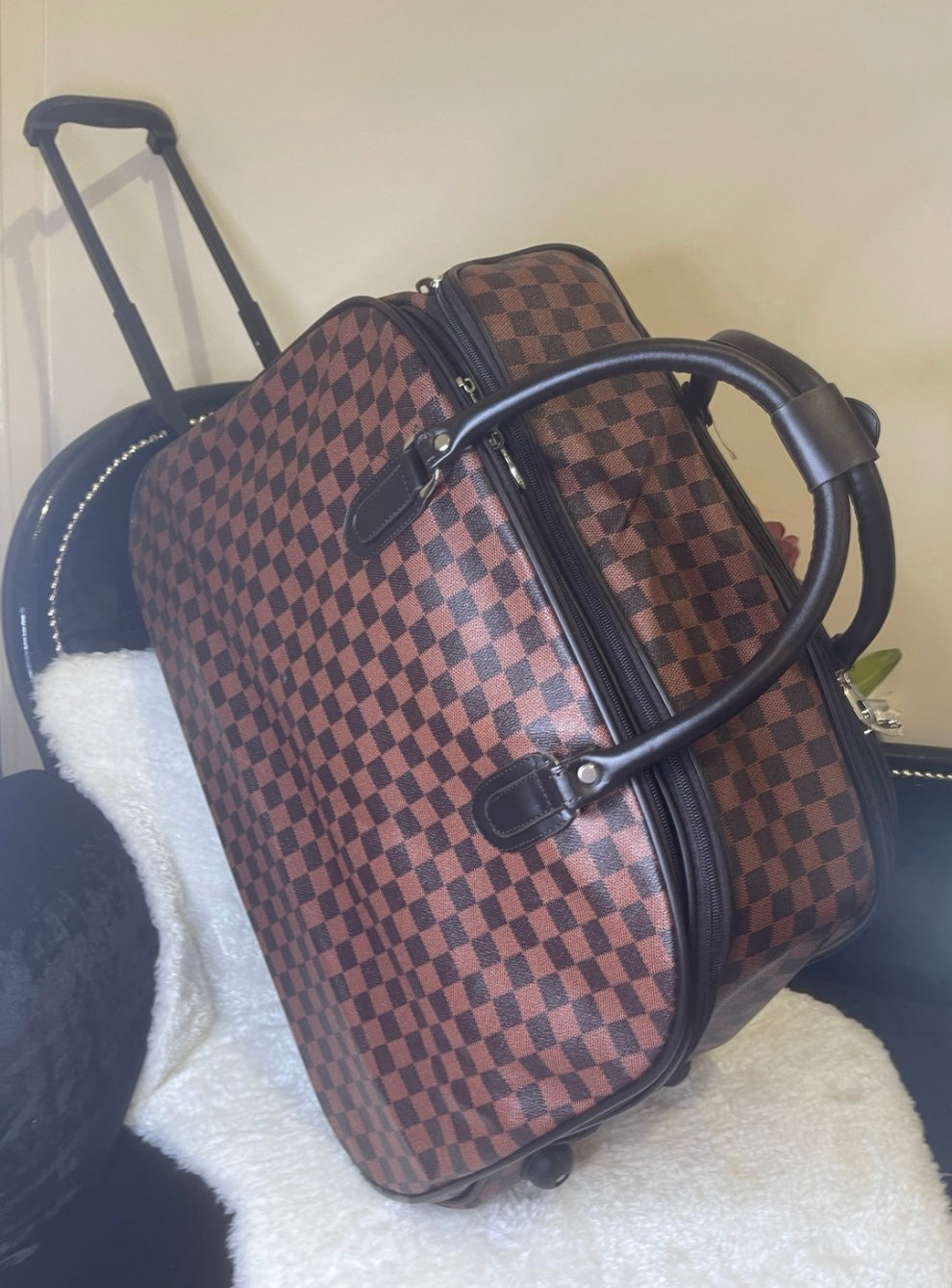 Brown box checked holdall