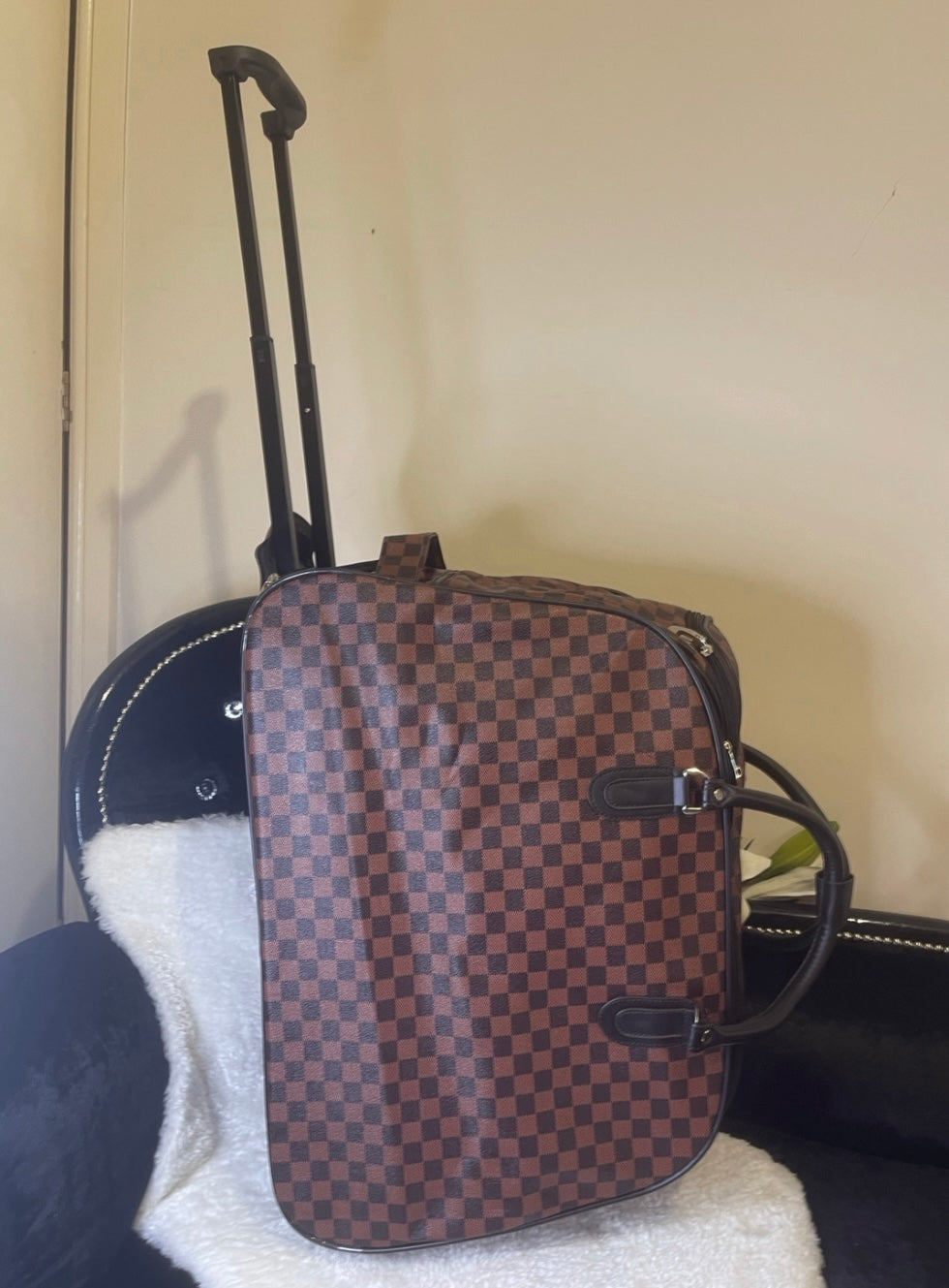 Brown box checked holdall