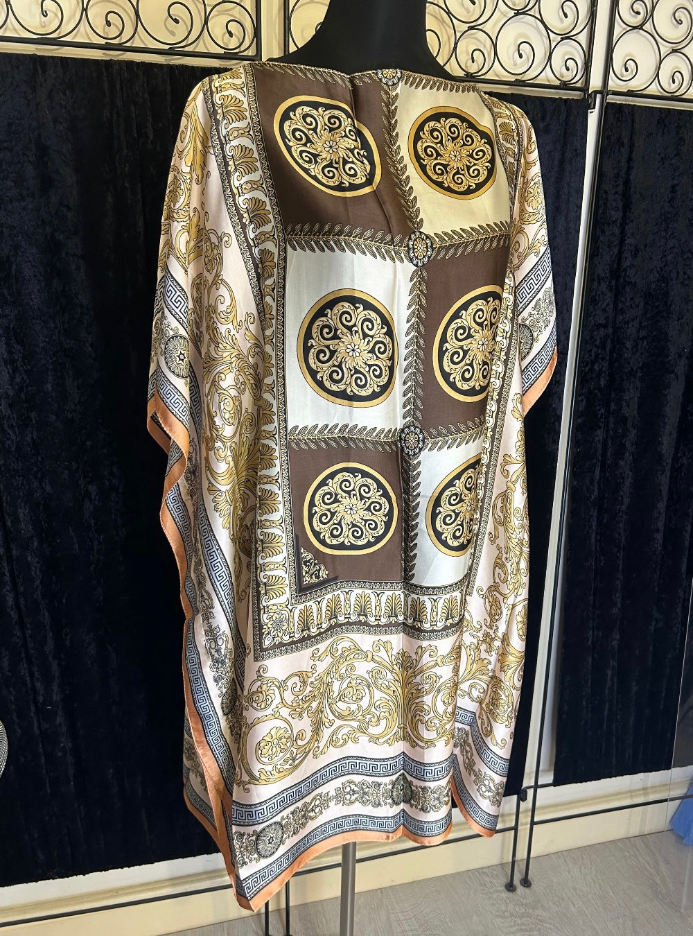 Brown vintage style kaftan