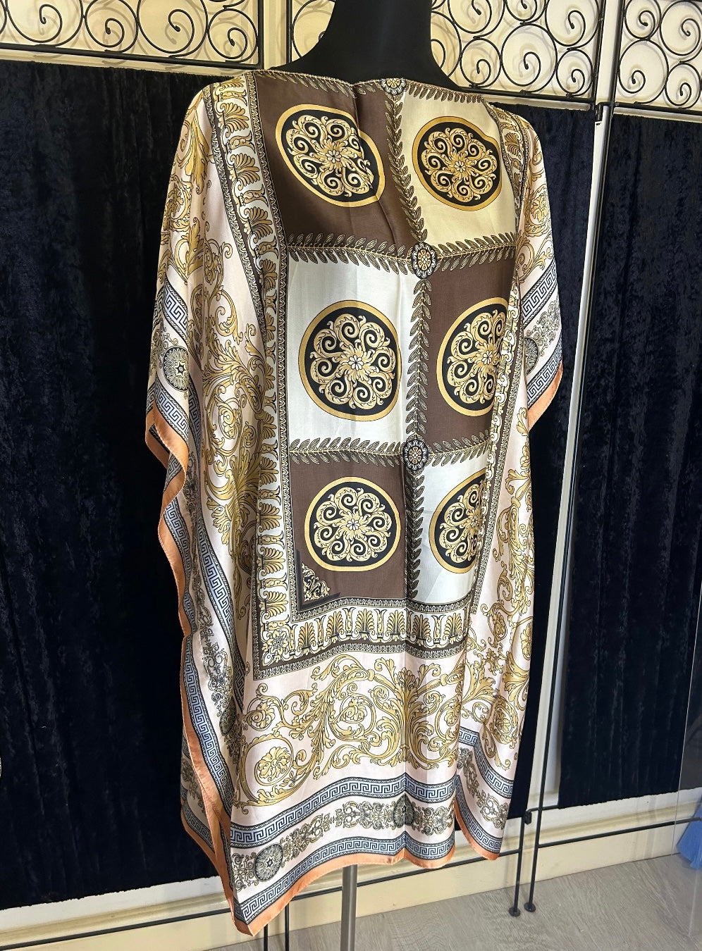 Brown vintage style kaftan