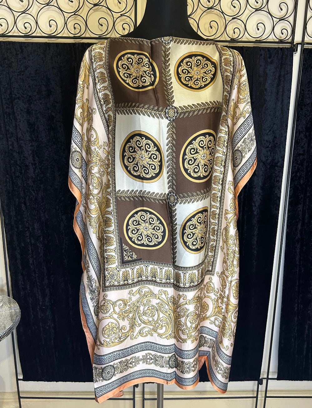 Brown vintage style kaftan